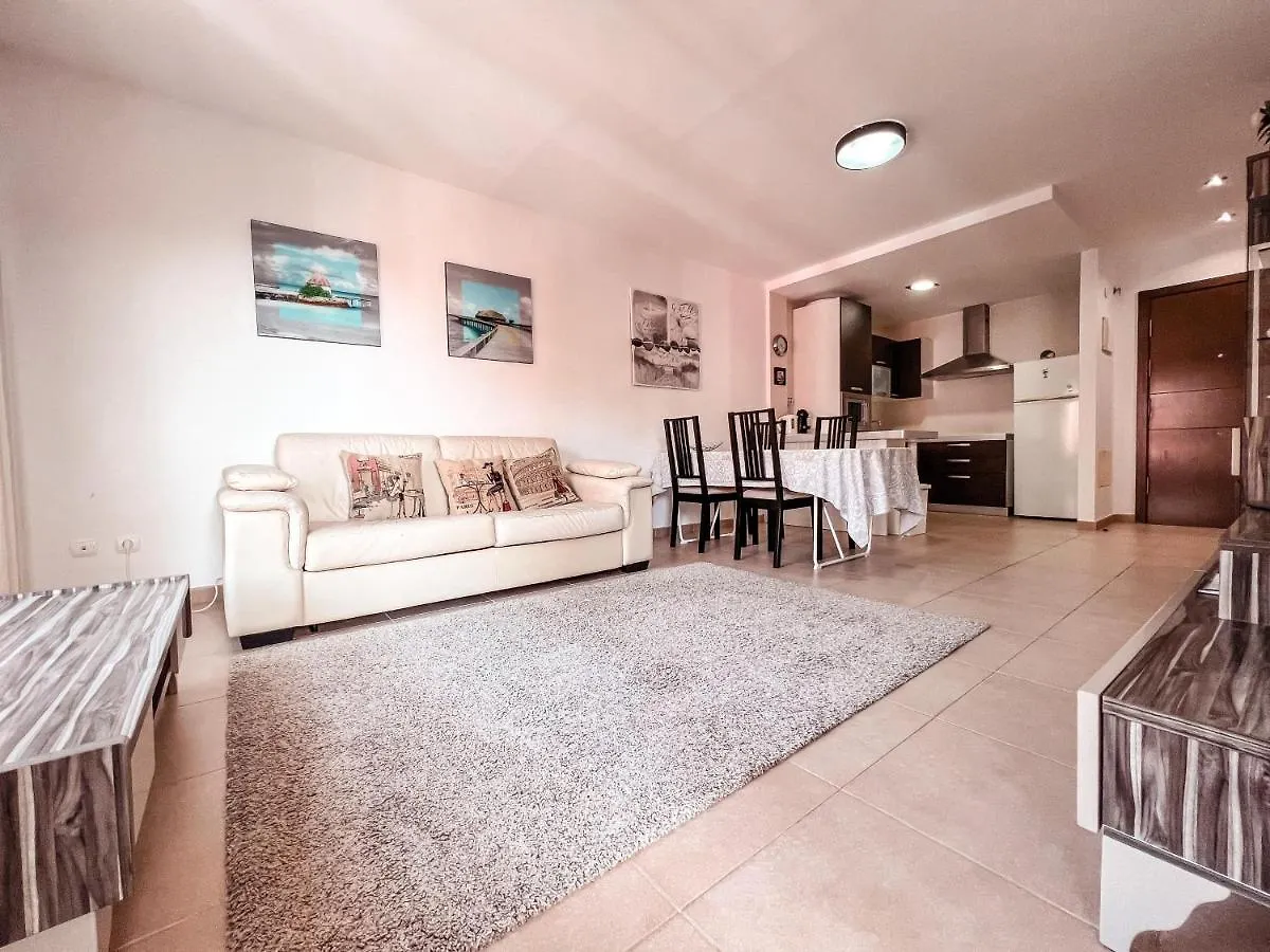 Beautiful 1 Bedroom Apartment In Palm Mar, Pm101